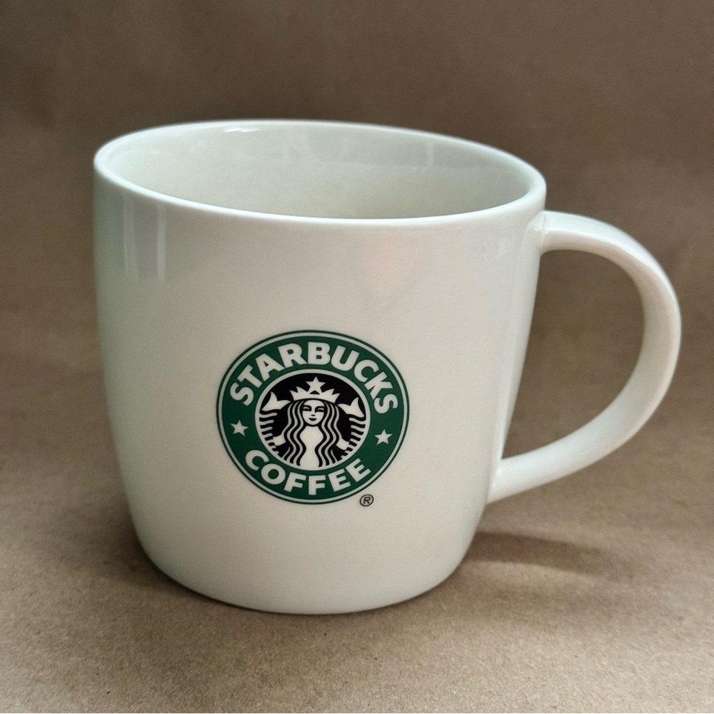 Starbucks 2008 New Bone China Off White Green Siren Logo Mug. 12 fl oz
